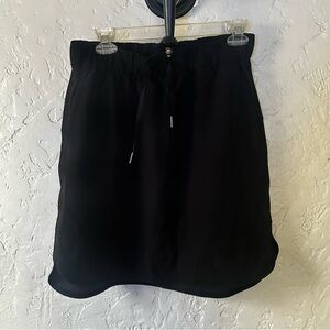 Lululemon On The Fly Skirt in Black